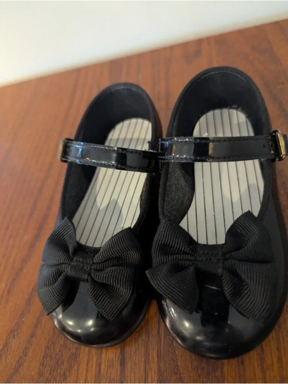 Toddletime vintage baby shoes Patent Leather 2 Pairs Red Sz 2 & Black Bow Sz 4